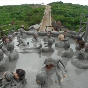 Volcán del totumo + Playa